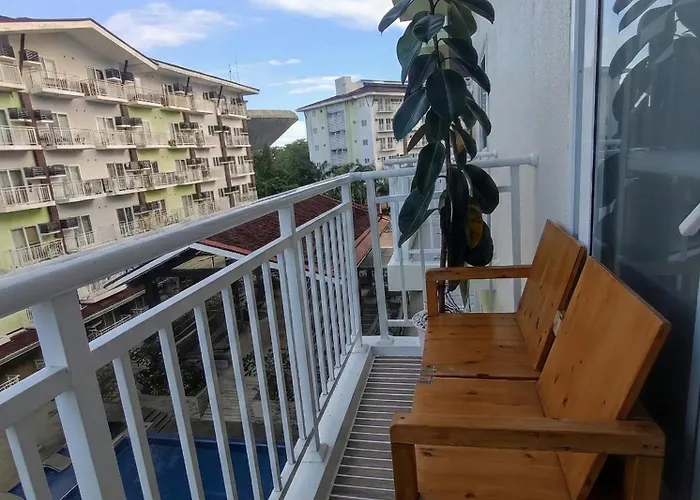 Aparthotel Pool View With Massage Chair-5 Min To Cebu Airport